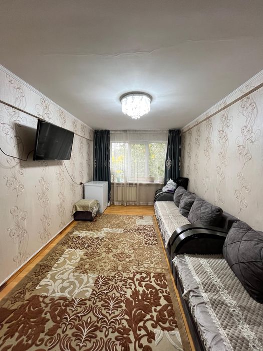 Продам 3 ком. кварвтиру улучшенной планировки Льва толстого 24