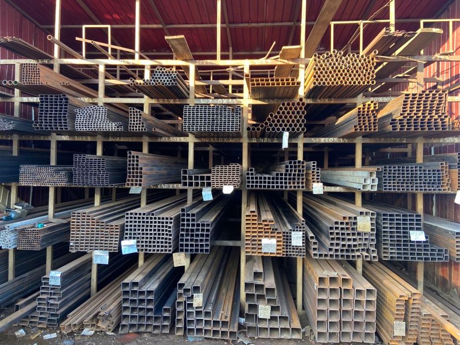 Țeavă Stâlp Rectangulară Neagră Gard 100x100x3 6ml