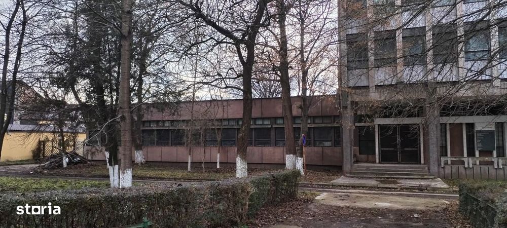 Vand Cladire P+4 la 500 m de Castelul Corvinilor