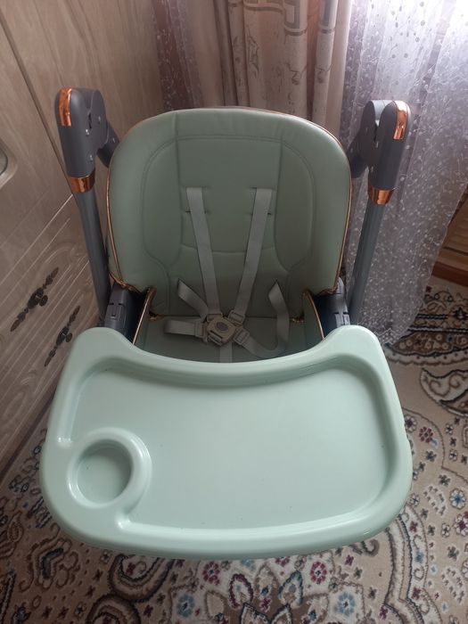 Продам стульчик для кормления 2в1