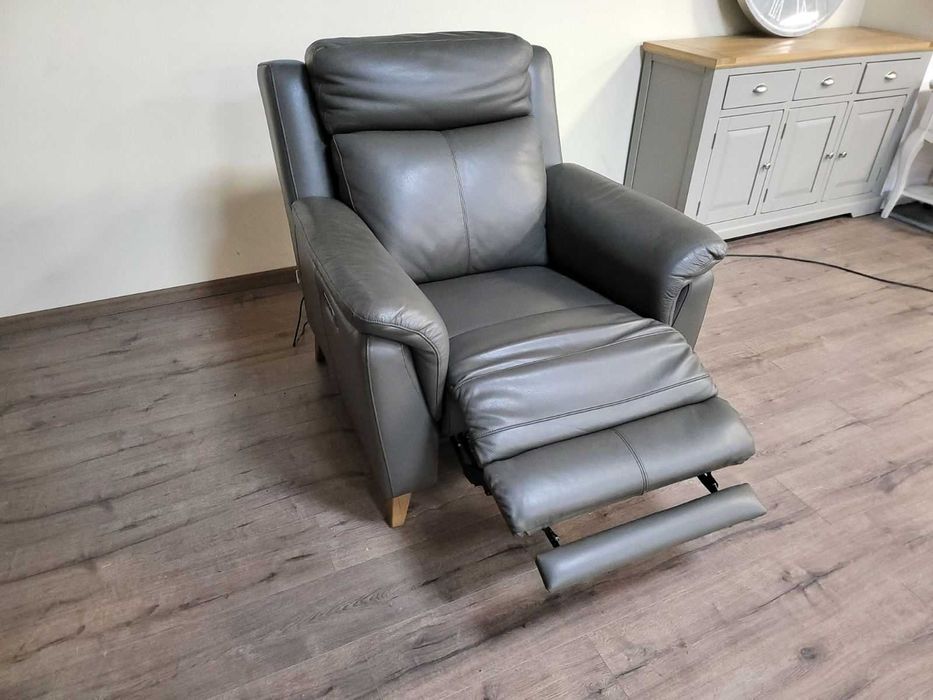 Тъмно сив кожен фотьойл La-z-boy с електрически релаксиращ механизъм
