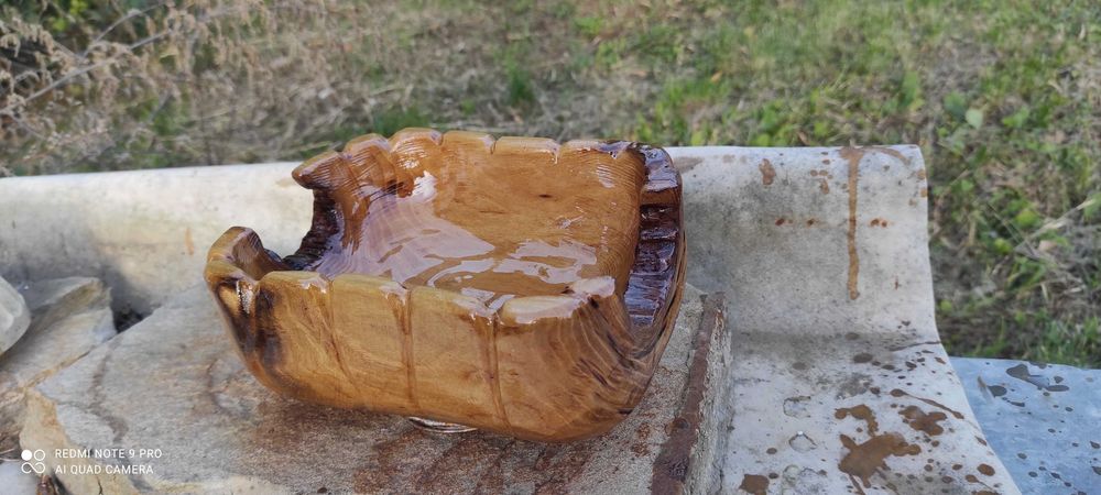 Дървени купички ръчно направени