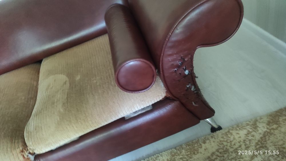 Продам кожаный диван бу самовывоз