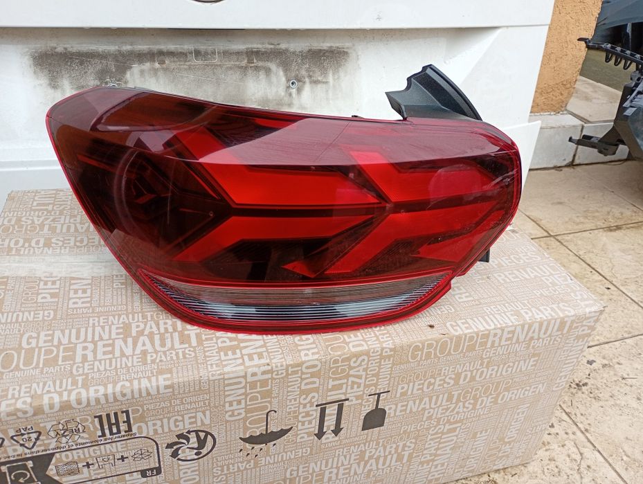 Stop stânga Dacia Logan 3 original cod 265559998r