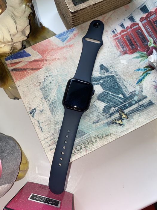 Эпл уоч (Aplle watch) продаю