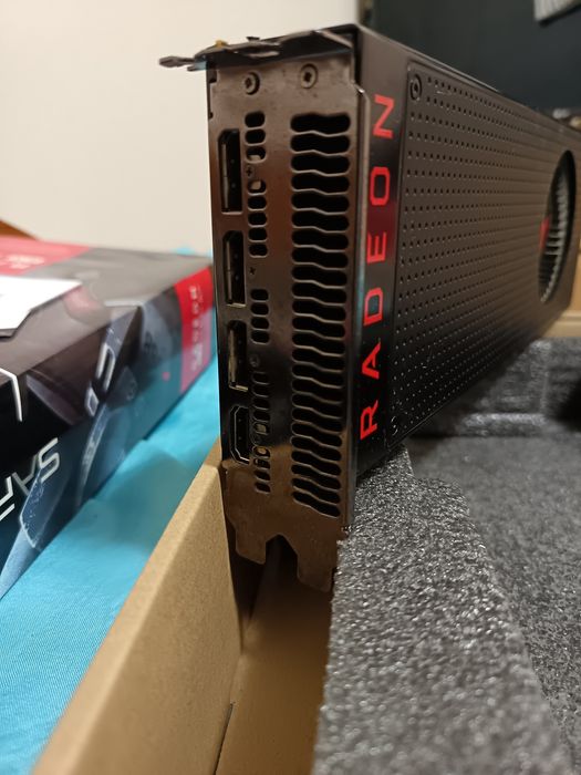 Sapphire Radeon RX Vega 56 8GB HBM2 На части