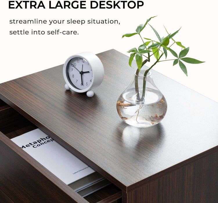 Нощно шкафче с LED oсветление с 3 чекмеджета