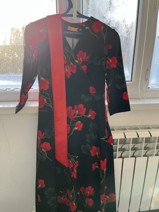 Платье,б/у,торг есть