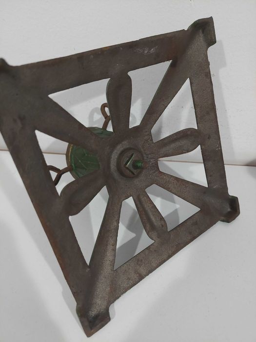 Стойка за коледна елха