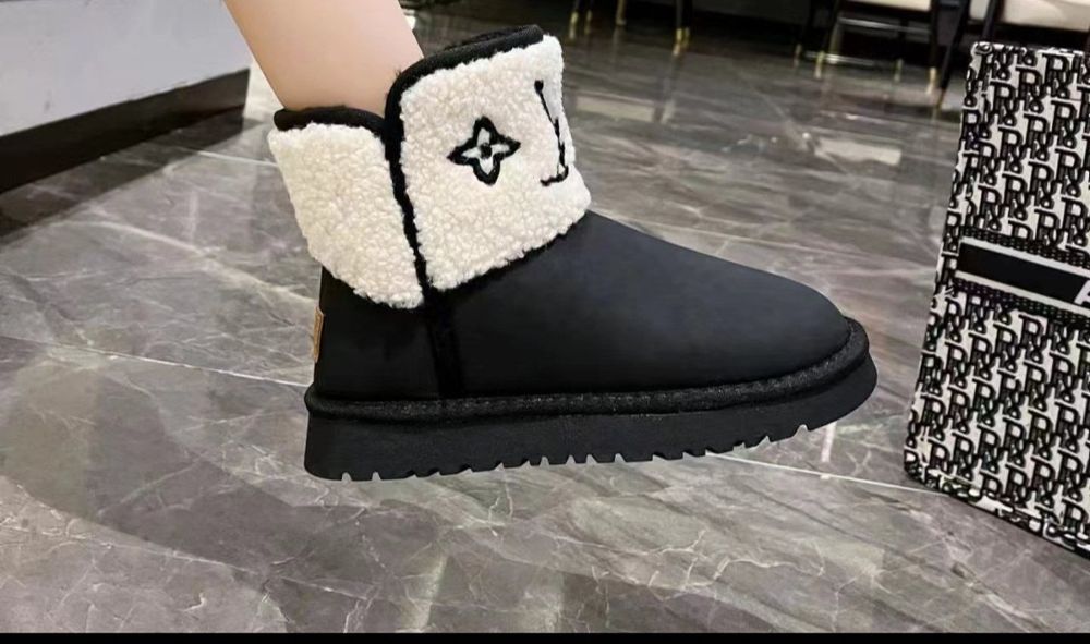 Топли Удобни  Боти UGC LV