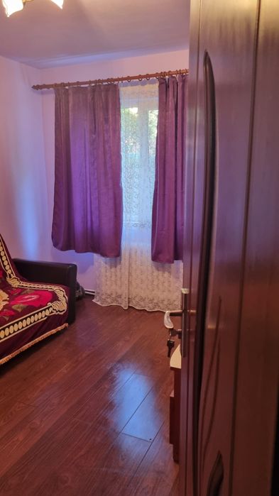Persoana fizica vând apartament cu 3 camere in Mănăștur
