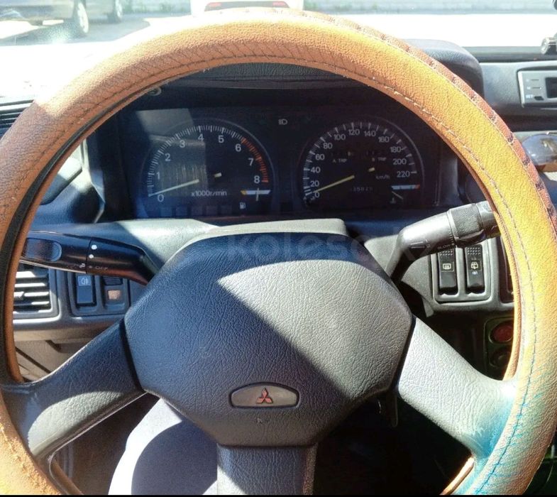 Митсубиси галант