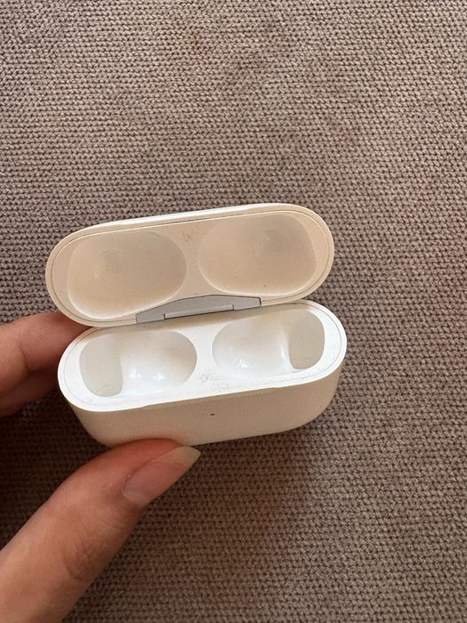 Air pods pro1 кейс оригинал