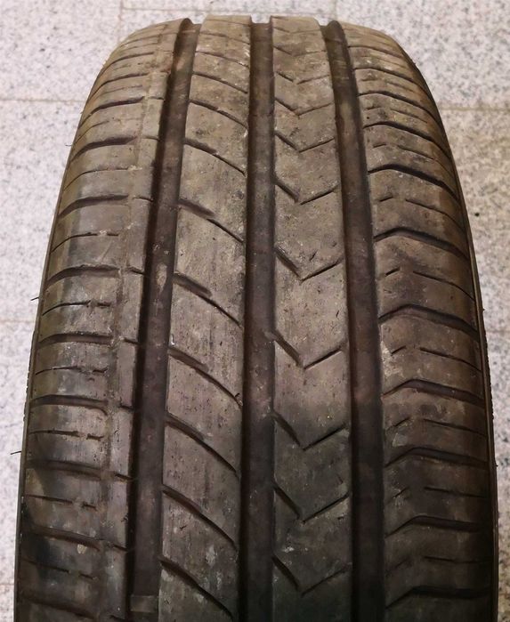 Четири броя единични летни гуми 205/60 R16 215/60 R16 215/55 R16