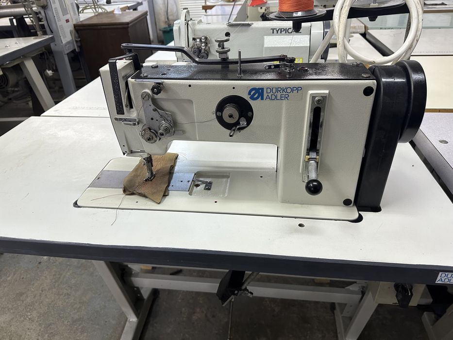 Masina de cusut in gros triplu transport piele Durkopp Adler