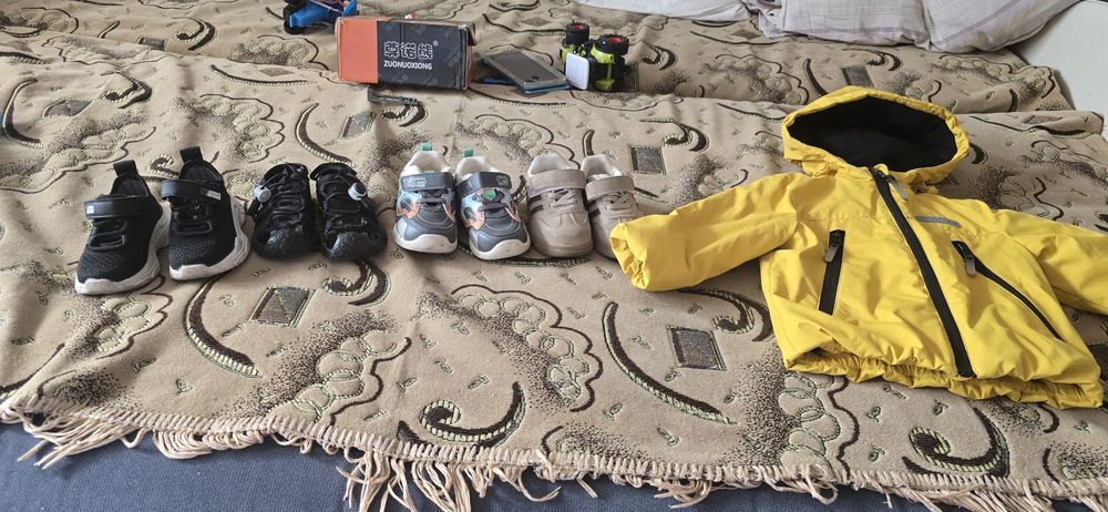 Продам детские вещи