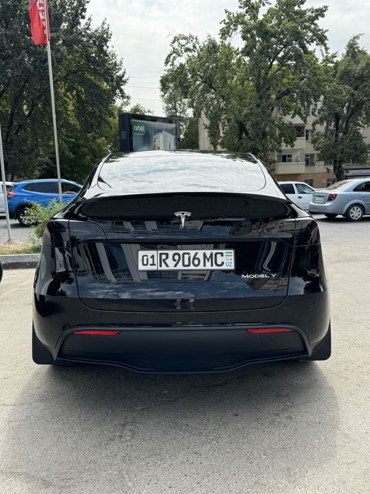 Продам Тесла Model Y.