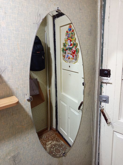 Продам зеркало  в прихожую