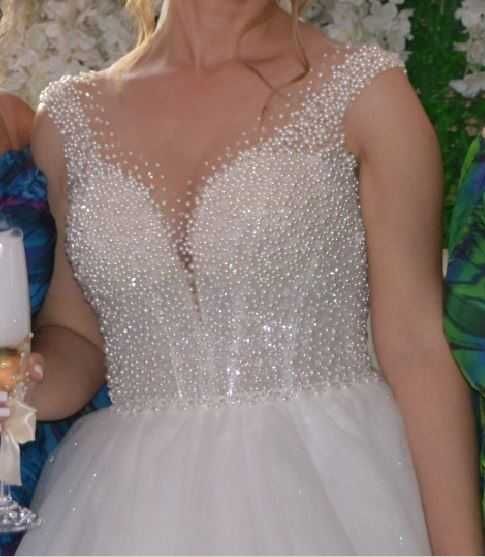 Rochie mireasa cu corset, cu perle