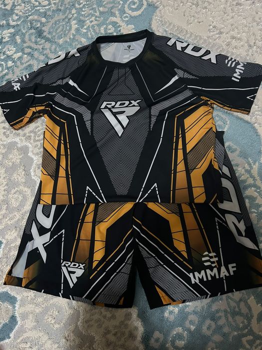 Продам спортивную форму