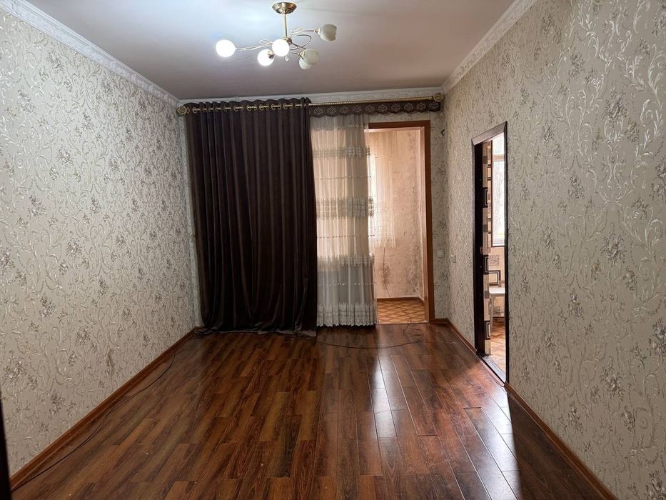 Сдается в аренду на долгий срок.