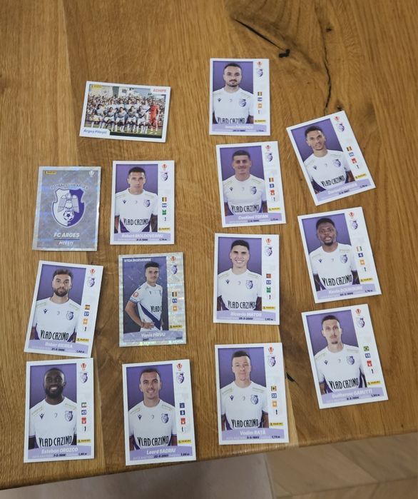 Vând cartonașe fotbaliști – Colecția Superliga 2026