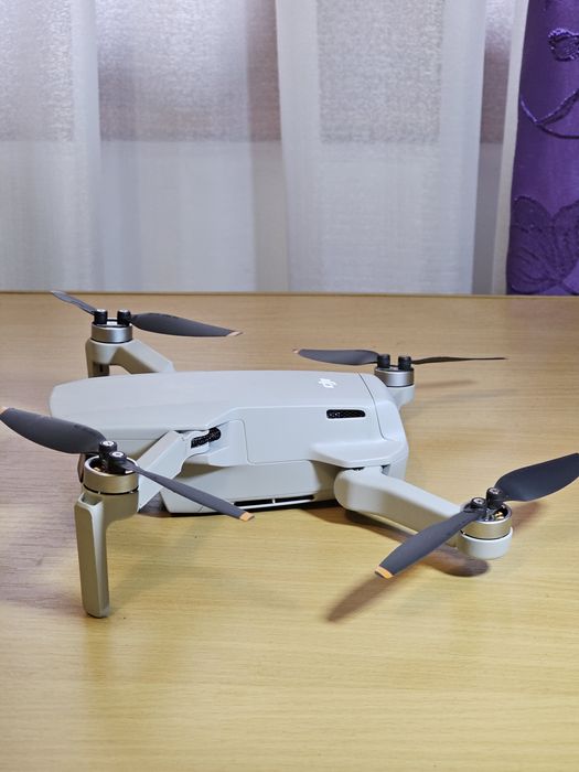 Dronă DJI Mini 4k fly more combo