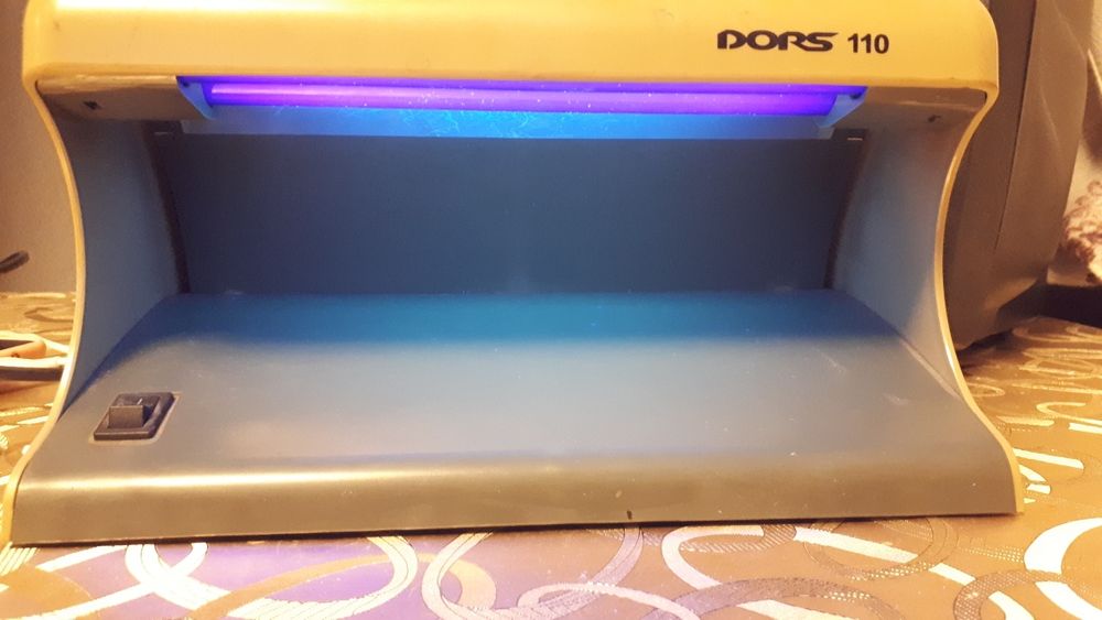 Детектор купюр в  рабочем состоянии. .