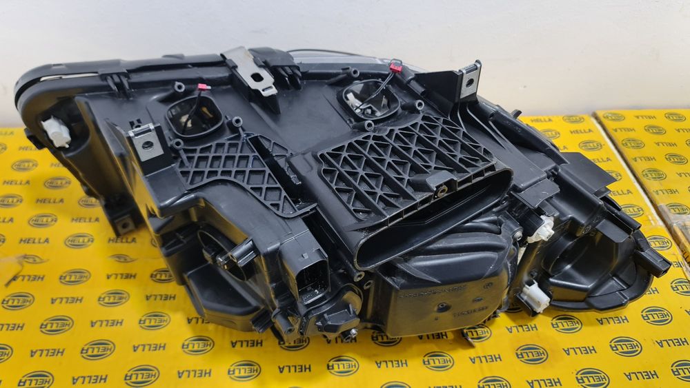 Far bi xenon BMW 5 f10 f11 facelift lci