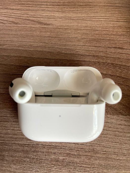 Наушники AirPods Pro оригинал.