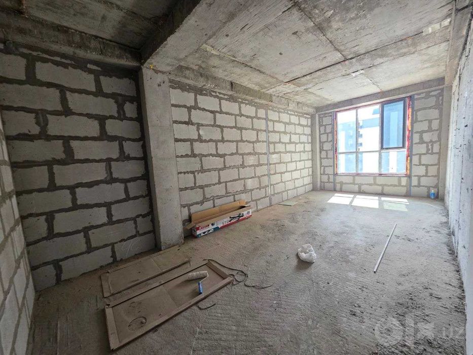 Продаётся 2х комн квартира на 5 этаже Ор-р Бухара Сити Турон