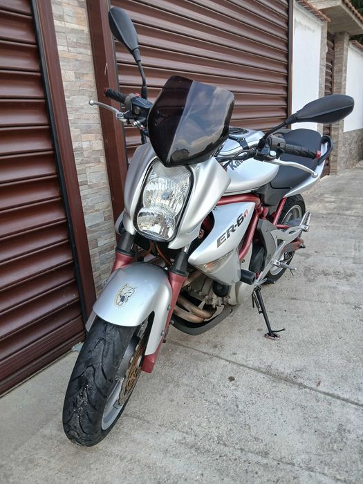 мотоциклет Kawasaki ER6n