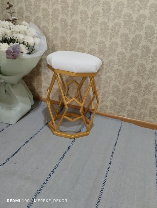 Продам пуфик ручной работы