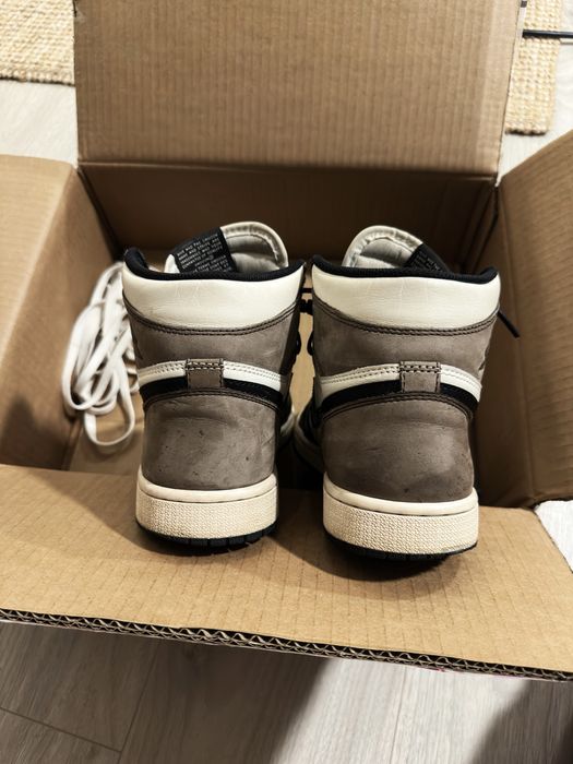 Air Jordan 1 Retro High Dark Mocha Men US7/EU40