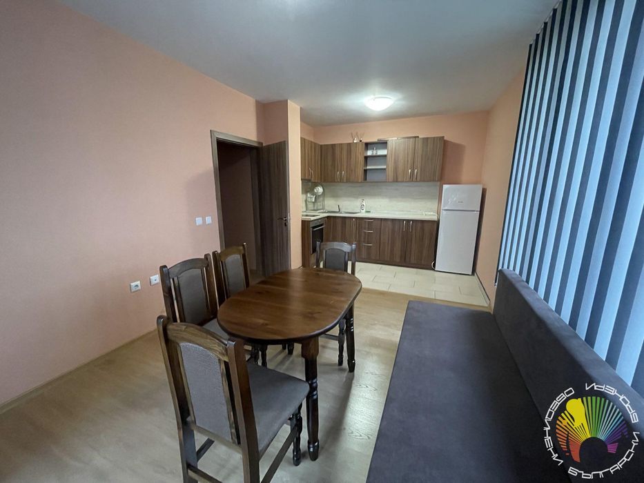 Дава се под наем Двустаен апартамент в Бургас, Изгрев - 54 кв.м за 357 € - Снимка #2