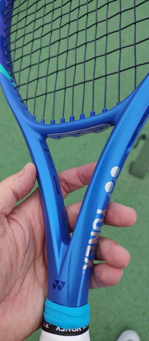 vand yonex ezone 100 an 2025