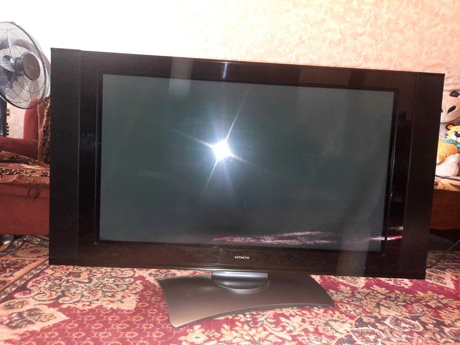 Продам телевизор Hitachi