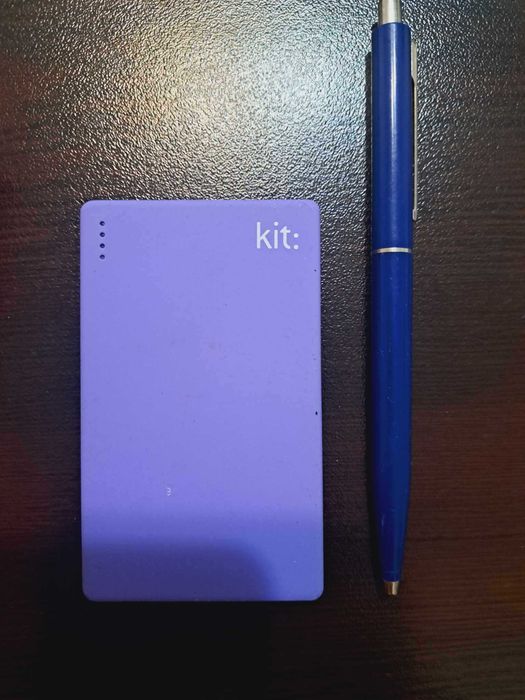 НОВА Външна батерия много тънка Business Card, 2000 mAh, Лилава KIT