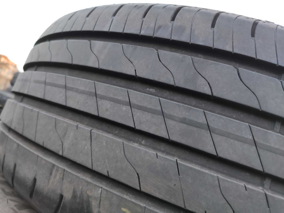 2бр Летни гуми 225 55 17 - Goodyear