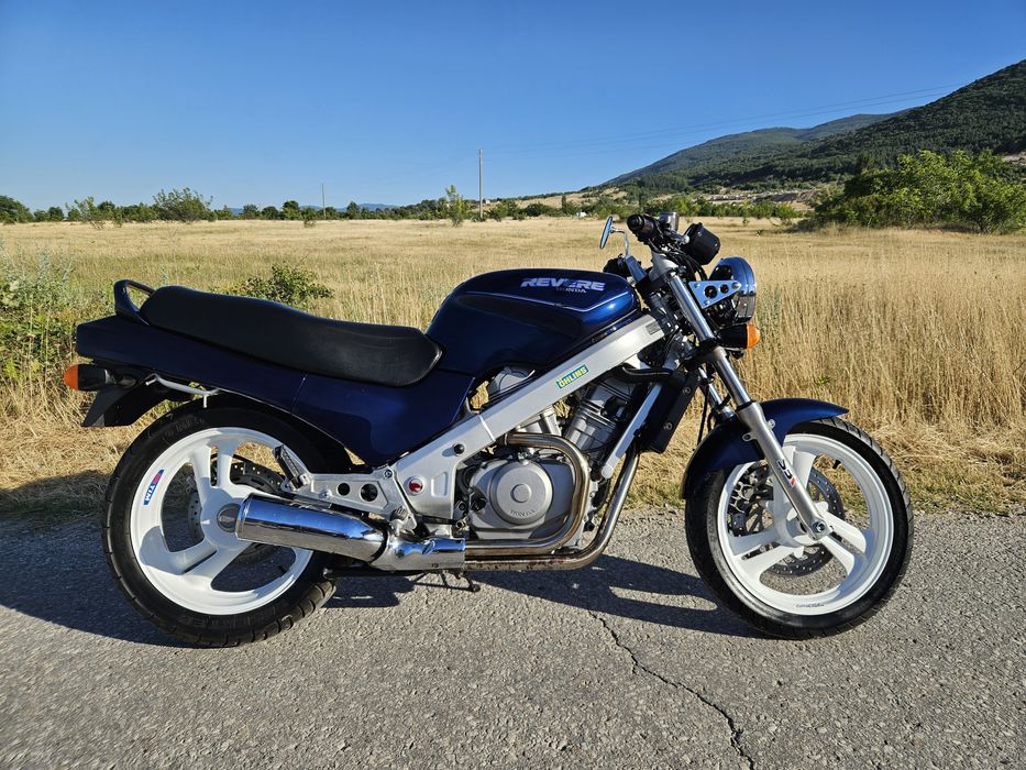 Honda NTV 650 Revere