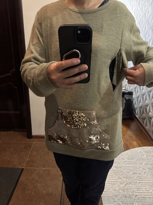 Акриловый свитер для кормящих