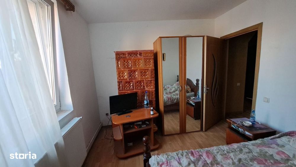 Agigea, 3 Camere Decomandat 2 Bai, Centrala Gaz, 70 Mp. Parcare, Boxa