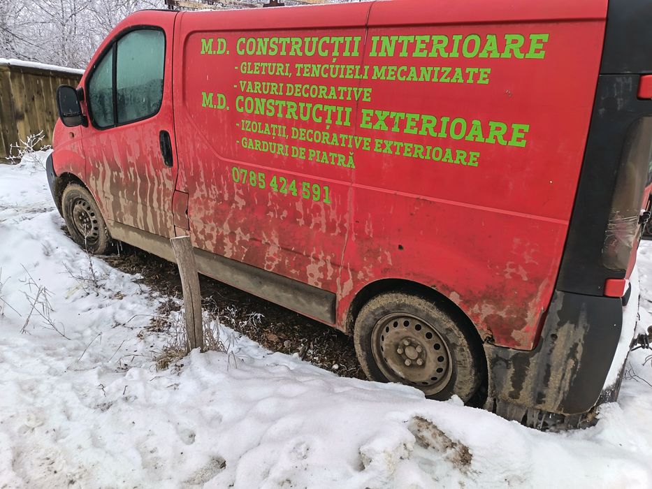 Vand mașină pt piese