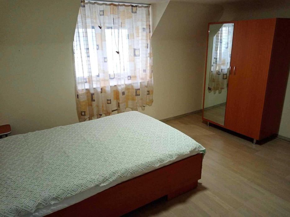 Sinaia ultracentral, ap. 4 camere in mansarda unei vile P+1+M