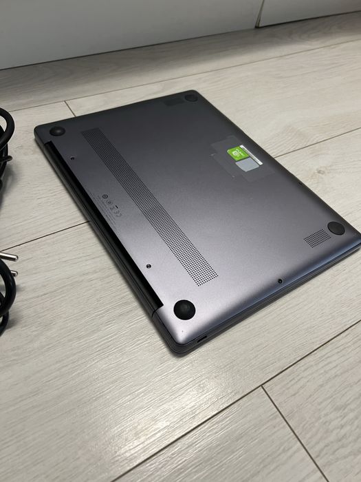 Huawei MateBook• i7• touch •