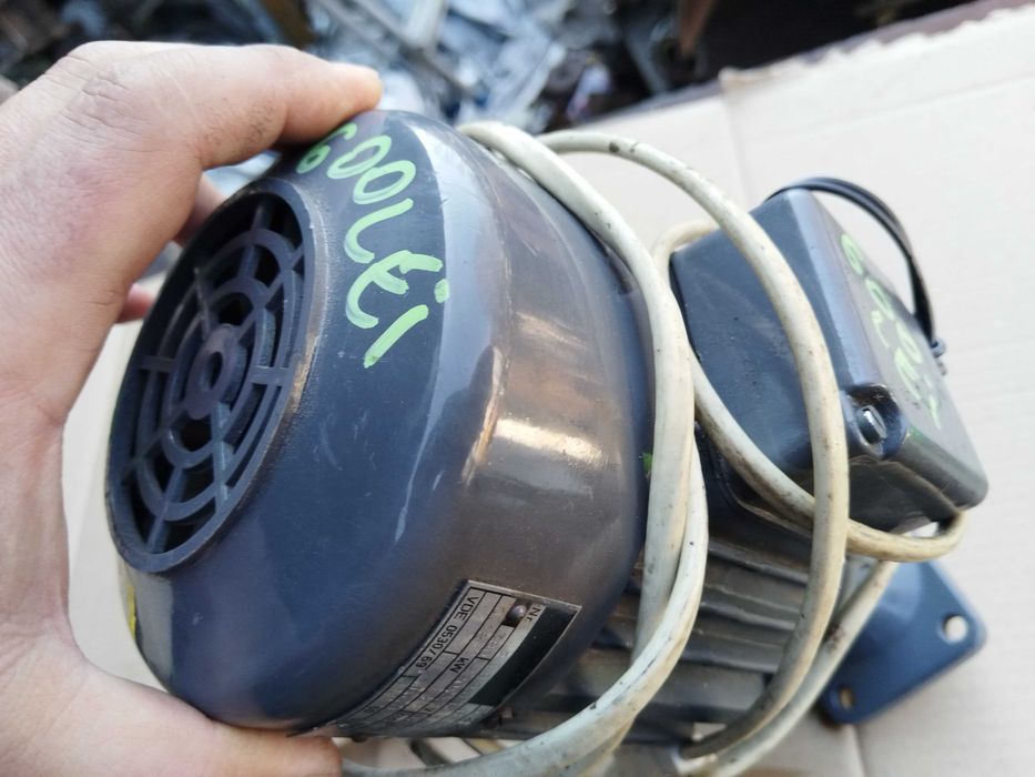 Motor electric cu reductor 75 rpm