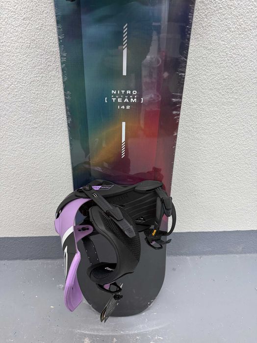 placa noua snowboard nitro future team L142cm