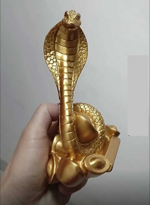 Статуэтка Кобра змея денежная.