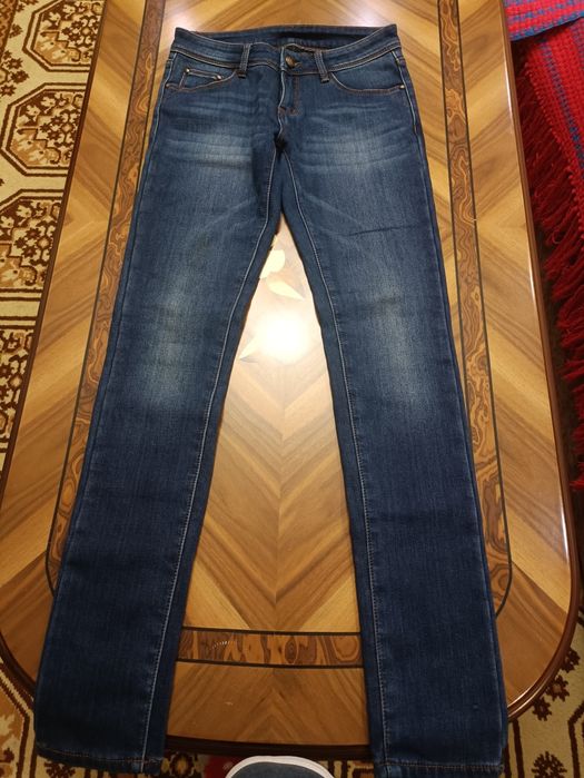 Продам джинсовые женские брюки