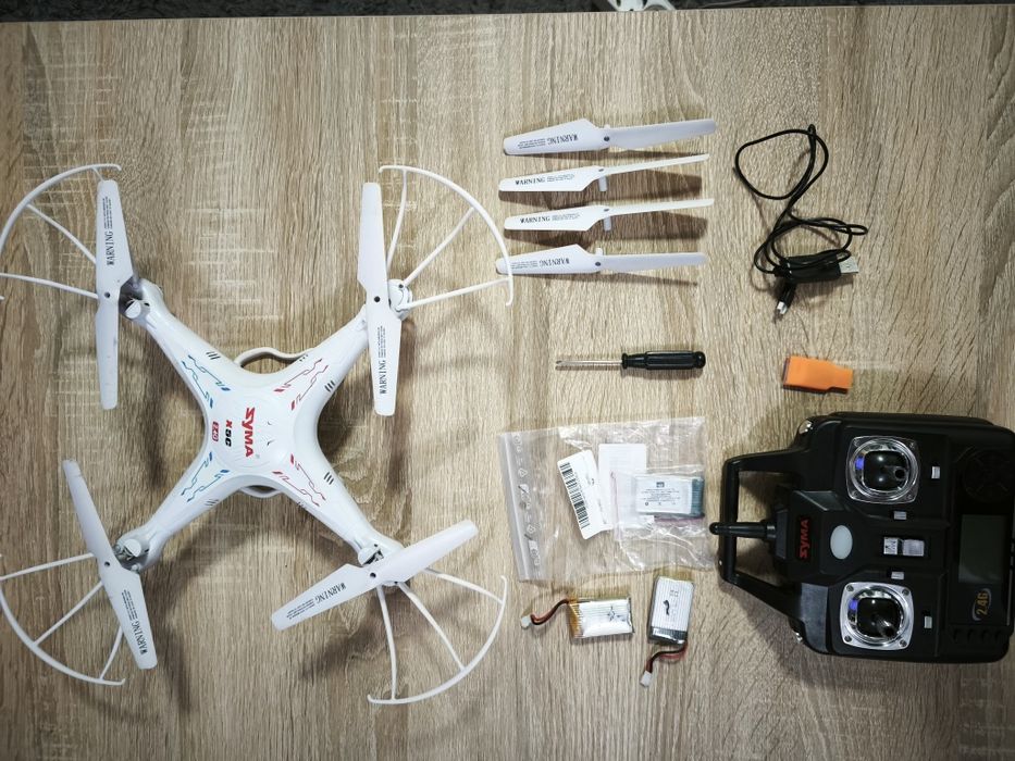 Drona Syma X5C cu doua baterii